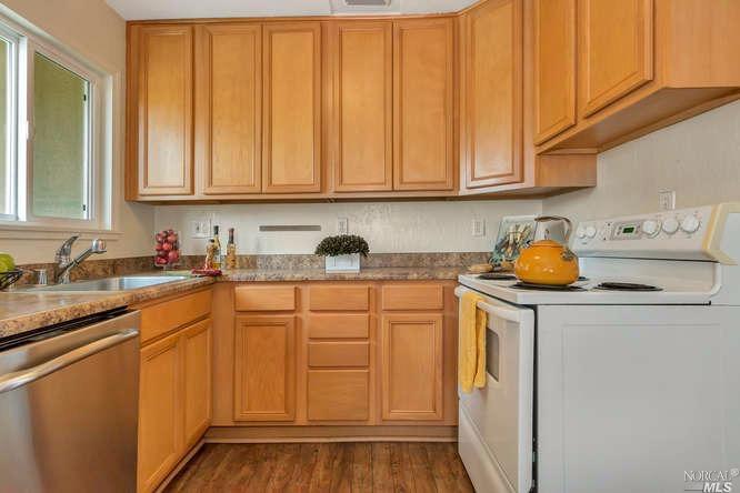 412 Yuba St, Vallejo, CA 94590 photo 9