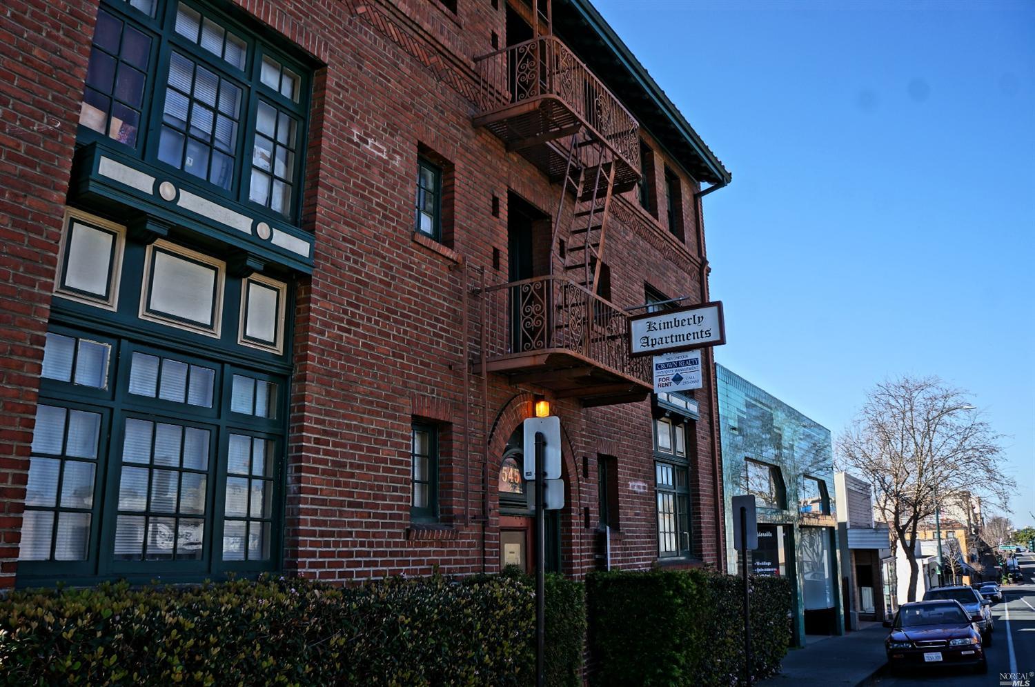 545 Georgia St, Vallejo, CA 94590 photo 3