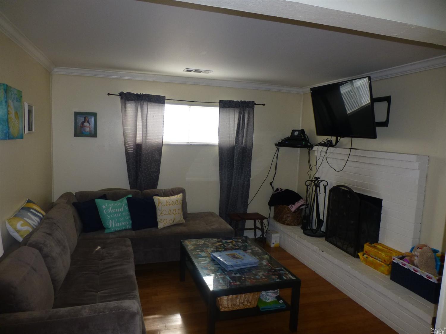 136 Granville Ave, Vallejo, CA 94591 photo 9