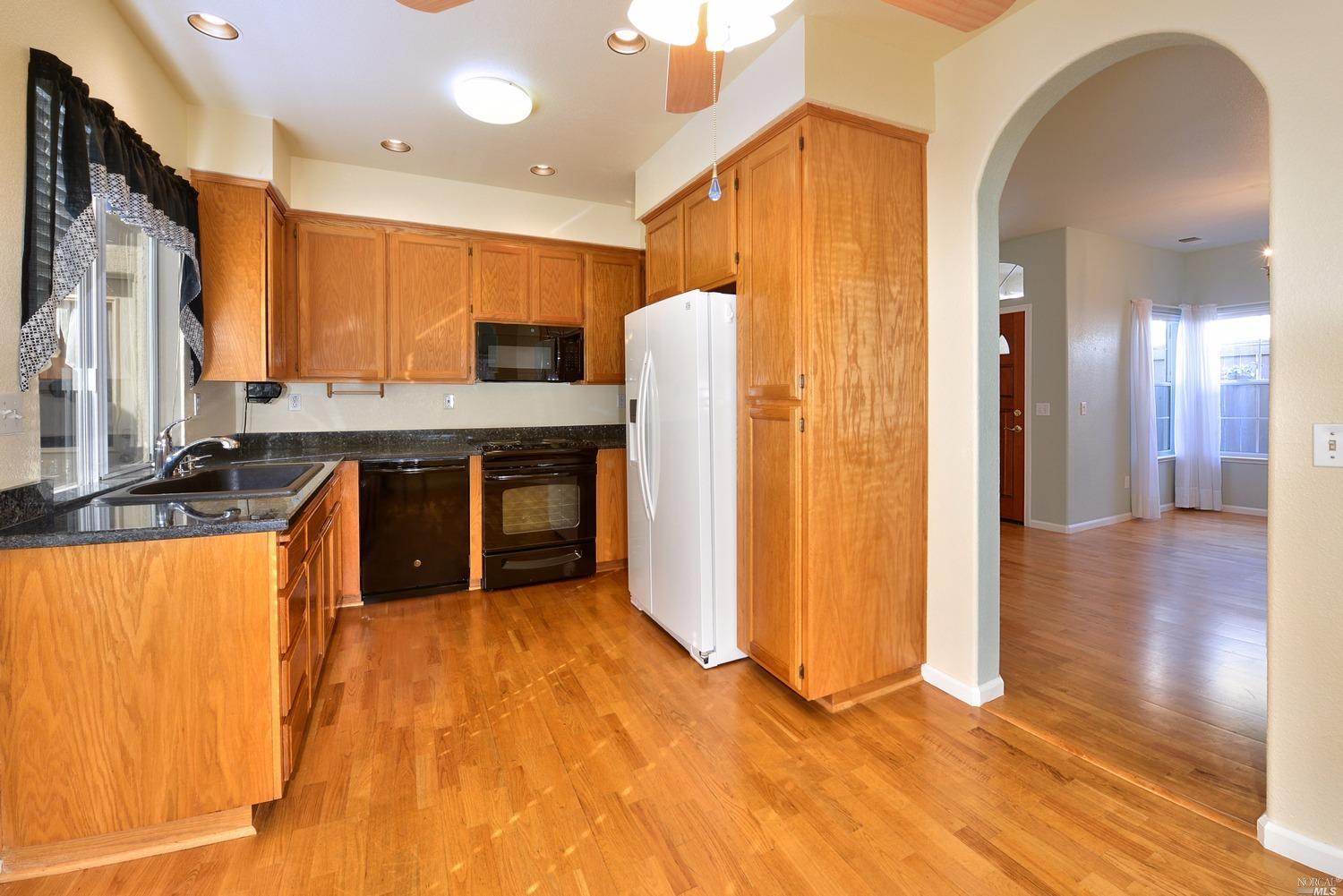 9228 Si Oliver Way, Windsor, CA 95492 photo 8