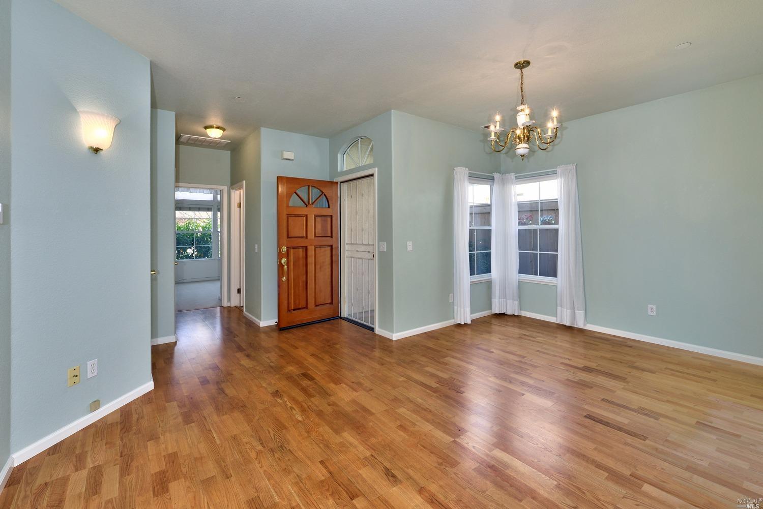 9228 Si Oliver Way, Windsor, CA 95492 photo 12