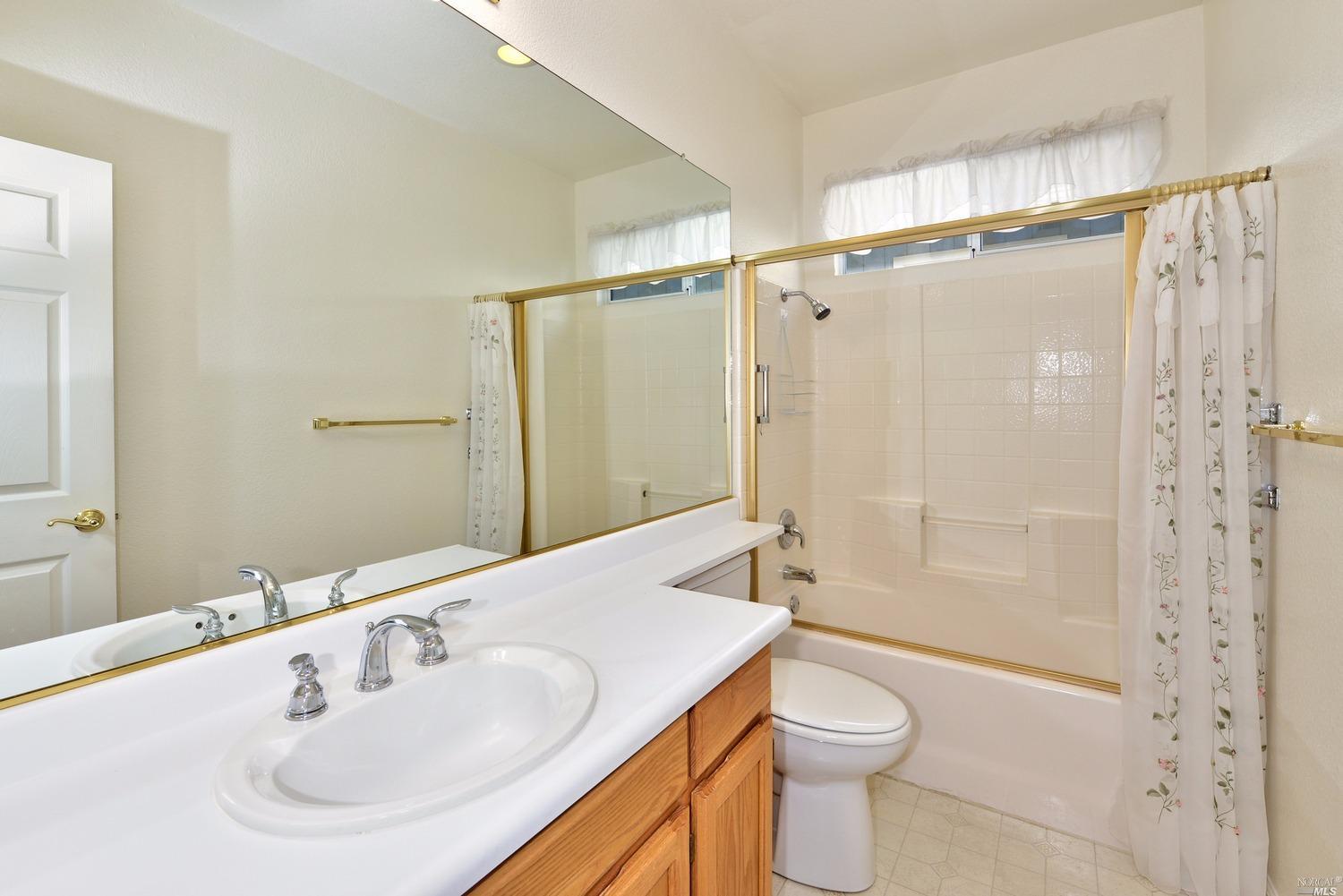 9228 Si Oliver Way, Windsor, CA 95492 photo 11