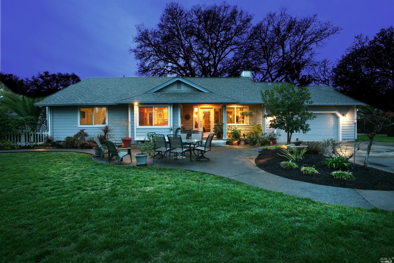 801 Colleen Dr, Windsor, CA 95492 photo 2