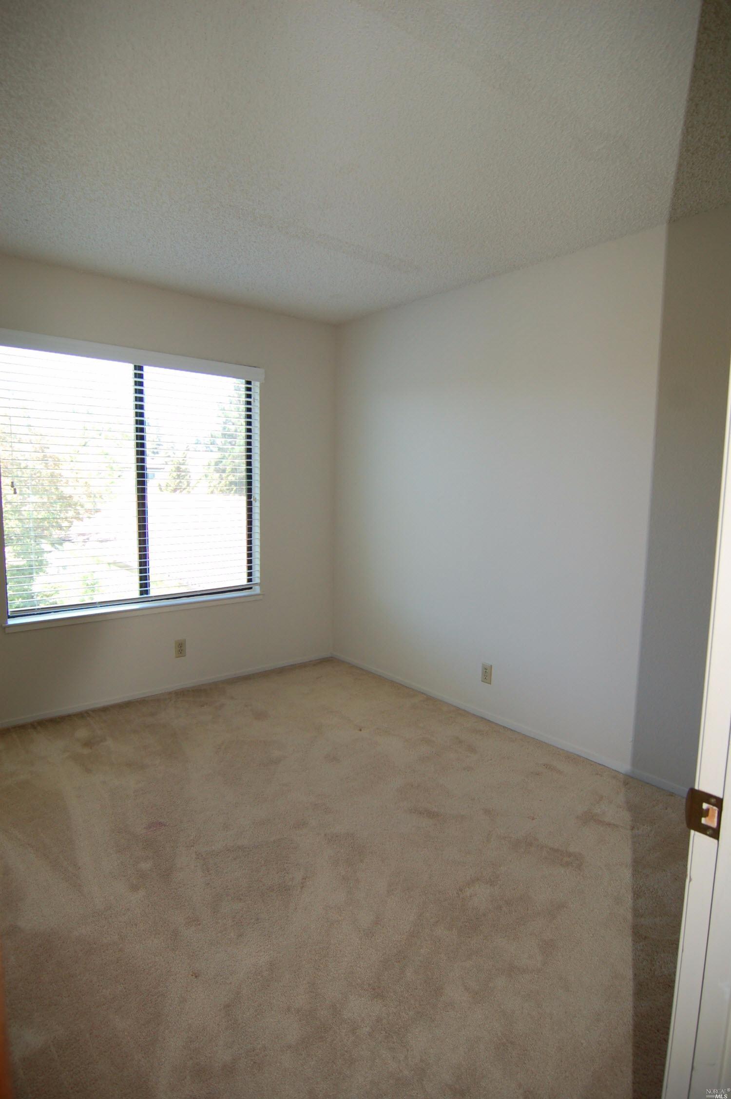 896 Marina Dr, Napa, CA 94559 photo 28