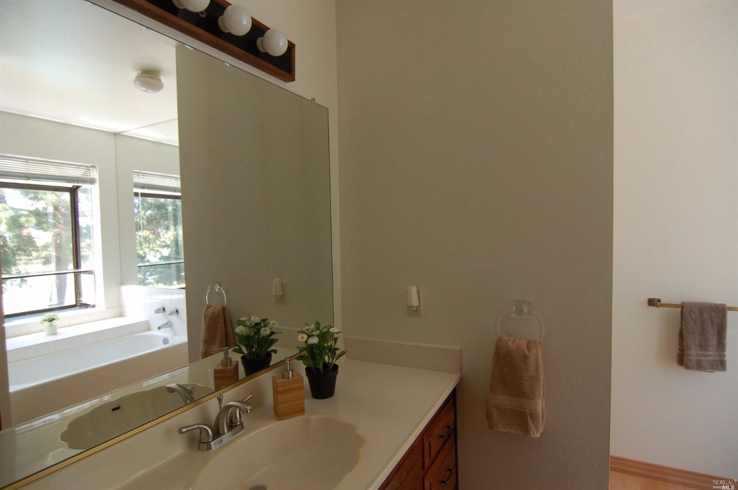 896 Marina Dr, Napa, CA 94559 photo 24