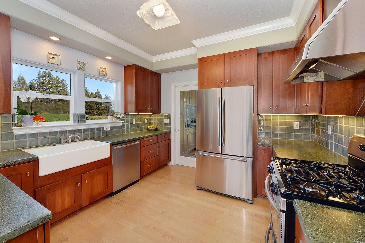 6820 Starr Rd, Windsor, CA 95492 photo 2
