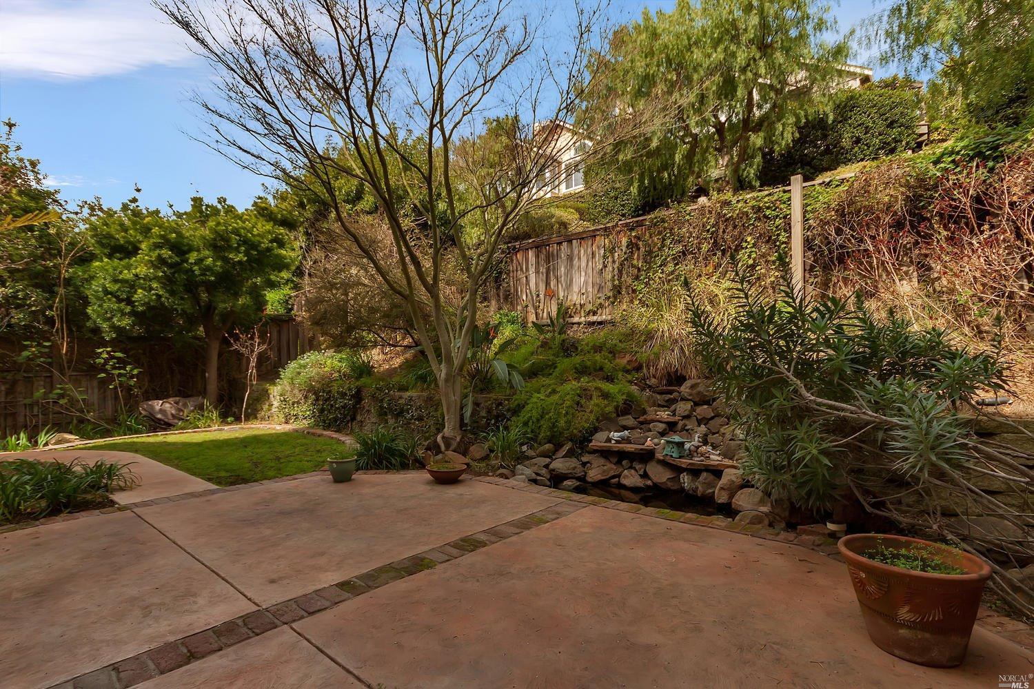 24 Cliff Walk Dr, Vallejo, CA 94591 photo 28