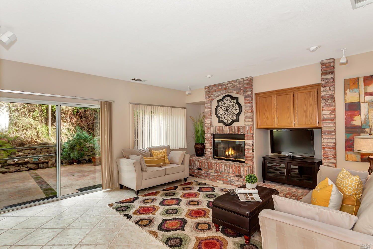 24 Cliff Walk Dr, Vallejo, CA 94591 photo 7