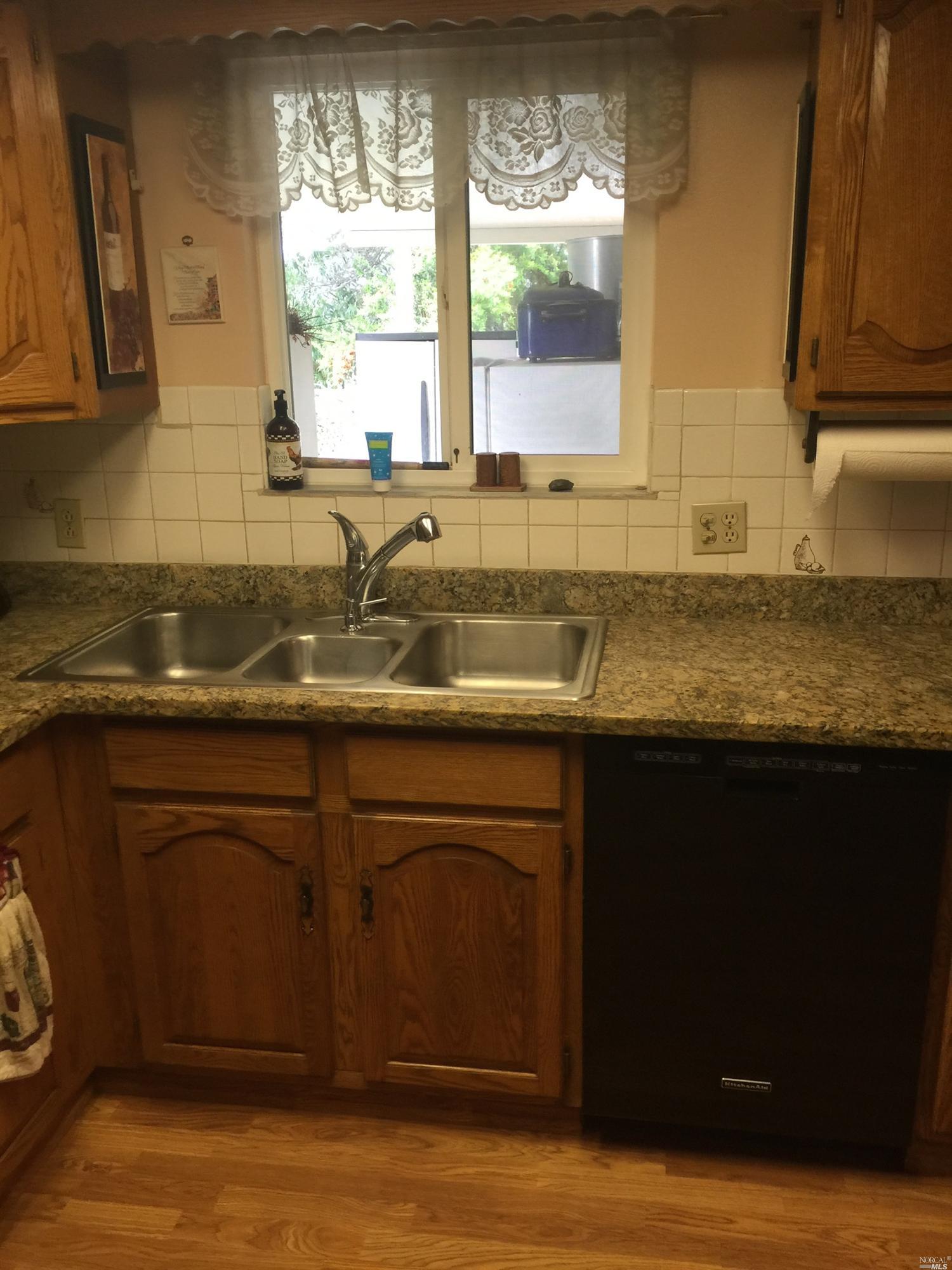 355 Springvalley Dr, Vacaville, CA 95687 photo 8