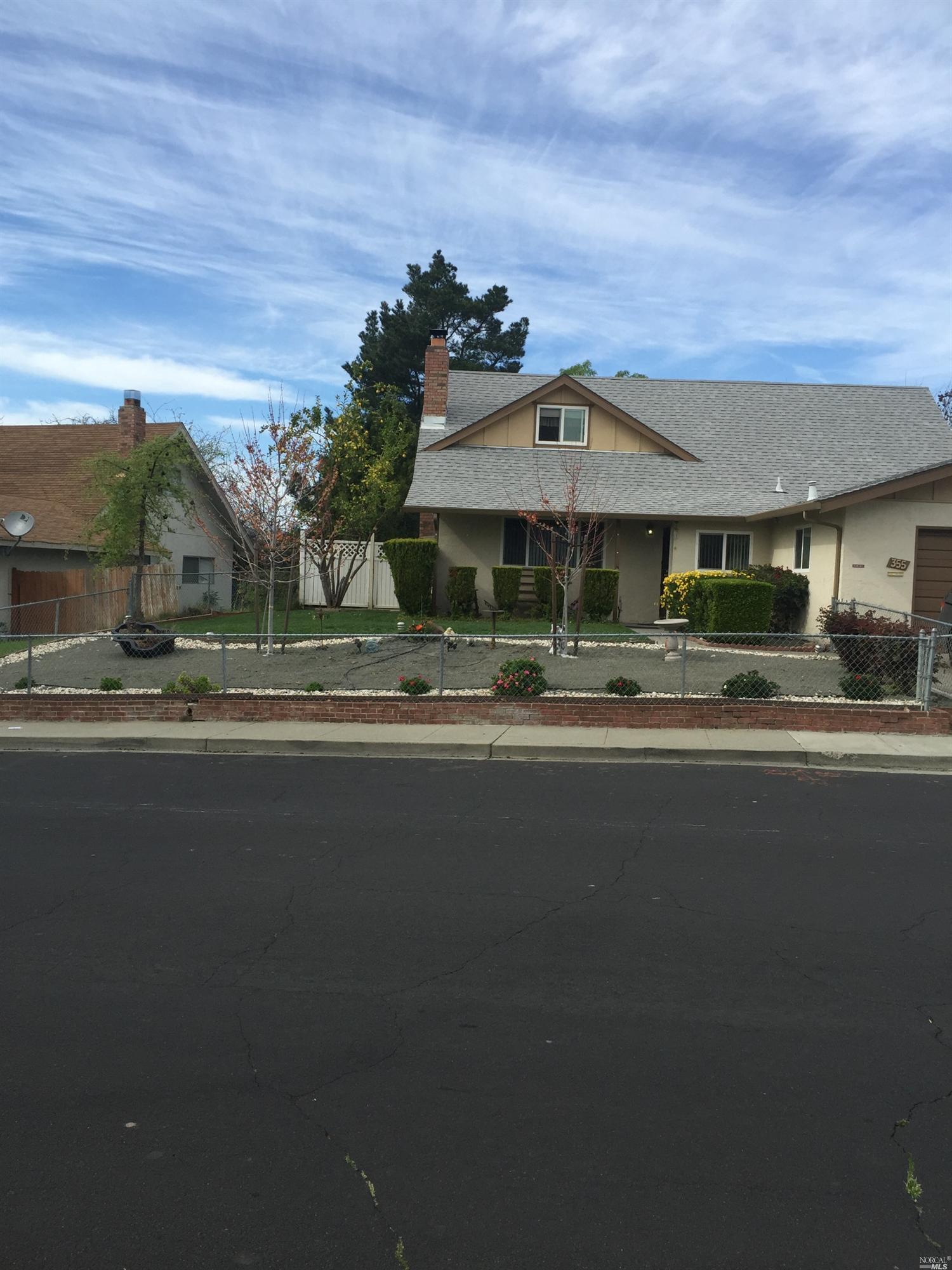 355 Springvalley Dr, Vacaville, CA 95687 photo 3