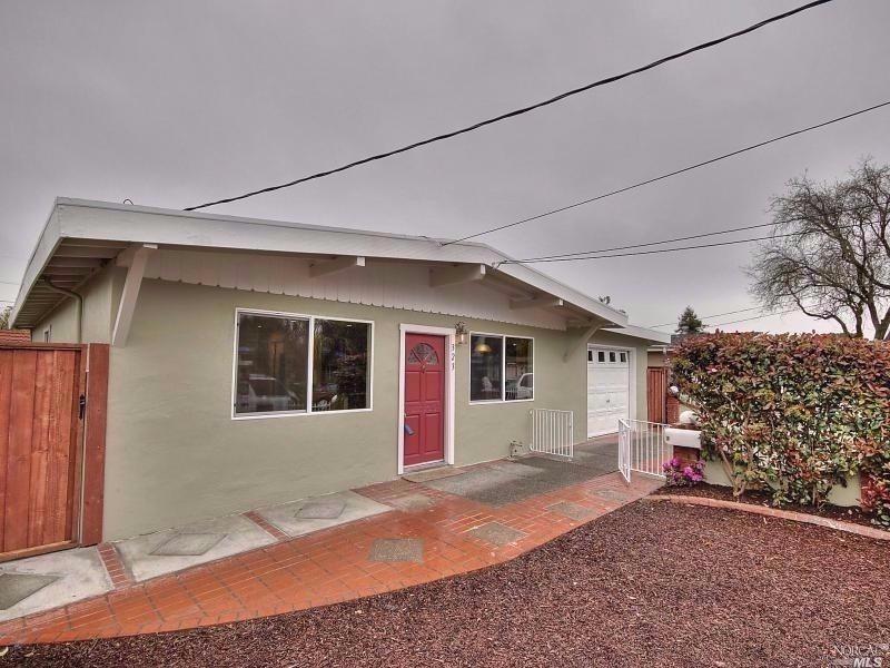 323 Stuart Dr, Petaluma, CA 94954 photo 2