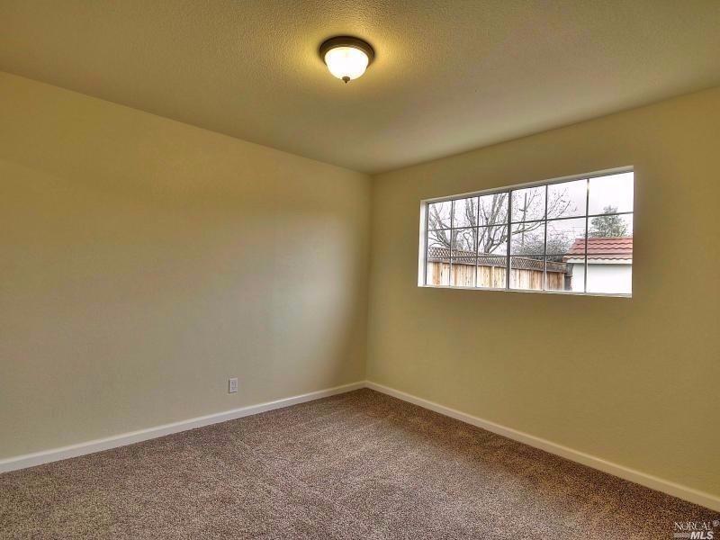 323 Stuart Dr, Petaluma, CA 94954 photo 17