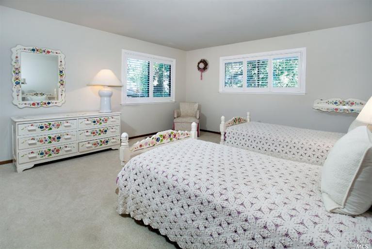 694 Cherry Ave, Sonoma, CA 95476 photo 9