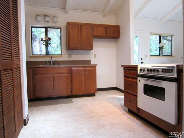 Undisclosed, Willits, CA 95490 photo 12
