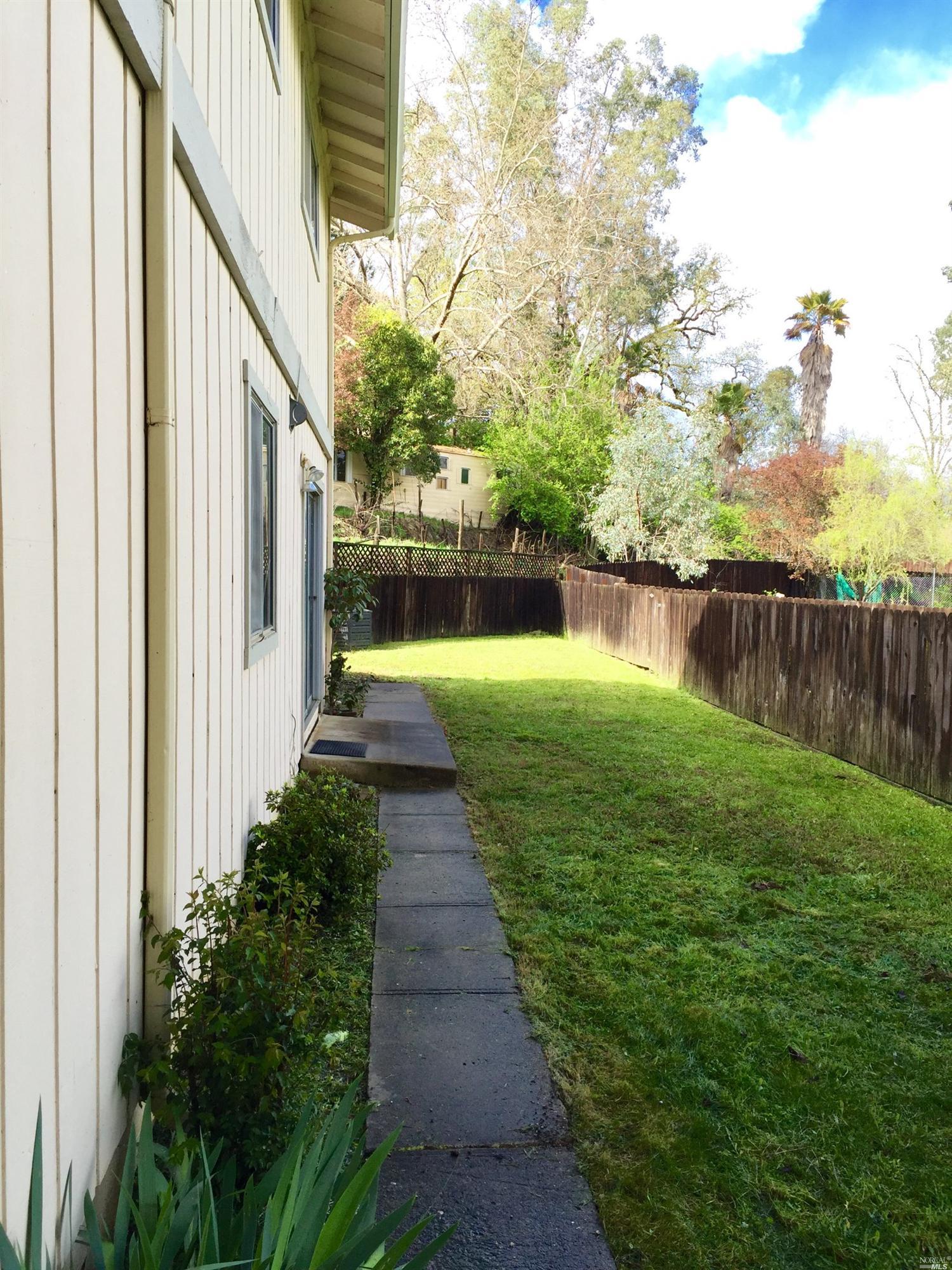 204 Bourbon Ln, Ukiah, CA 95482 photo 22