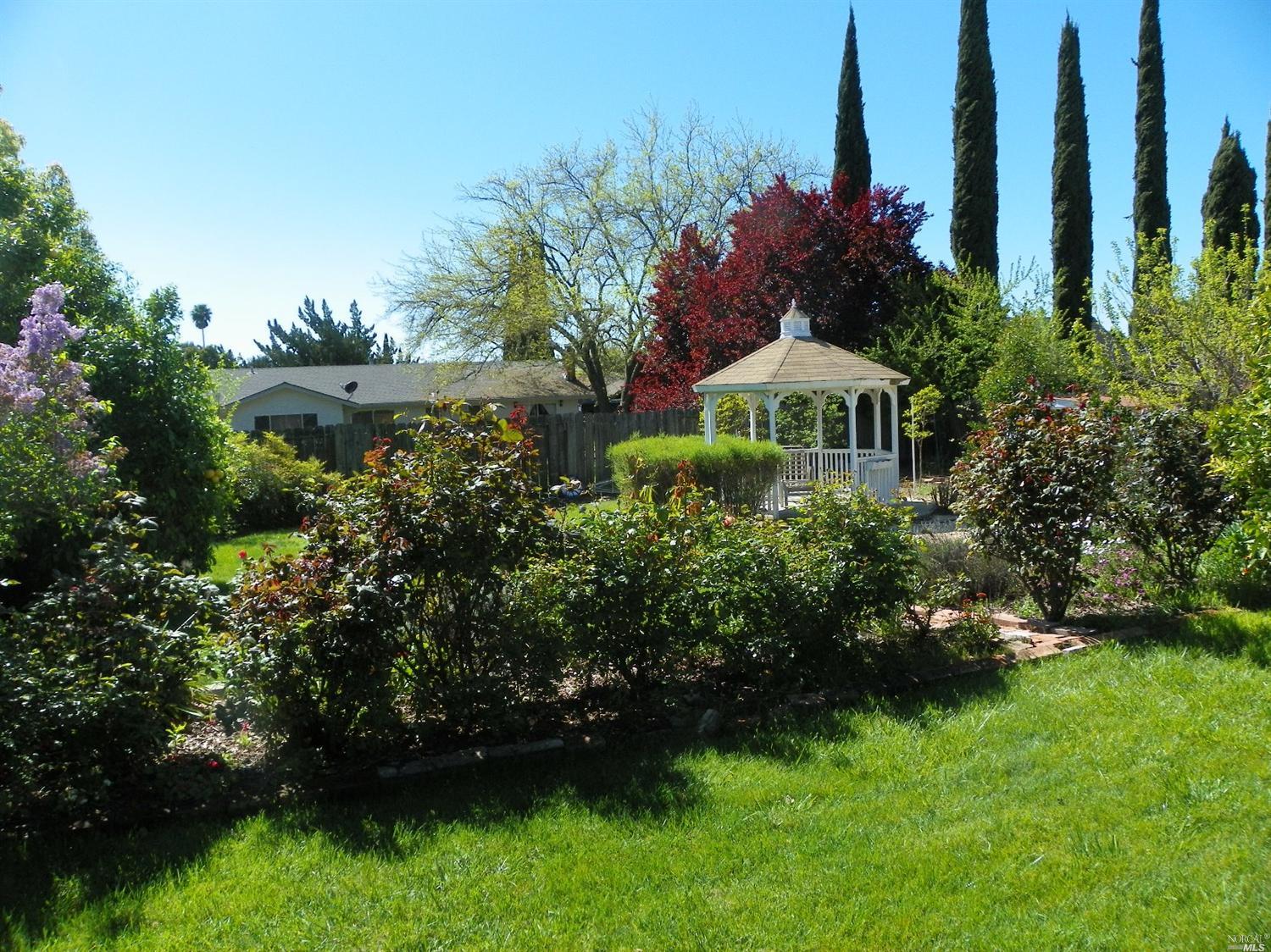 279 Daffodil Dr, Fairfield, CA 94533 photo 12