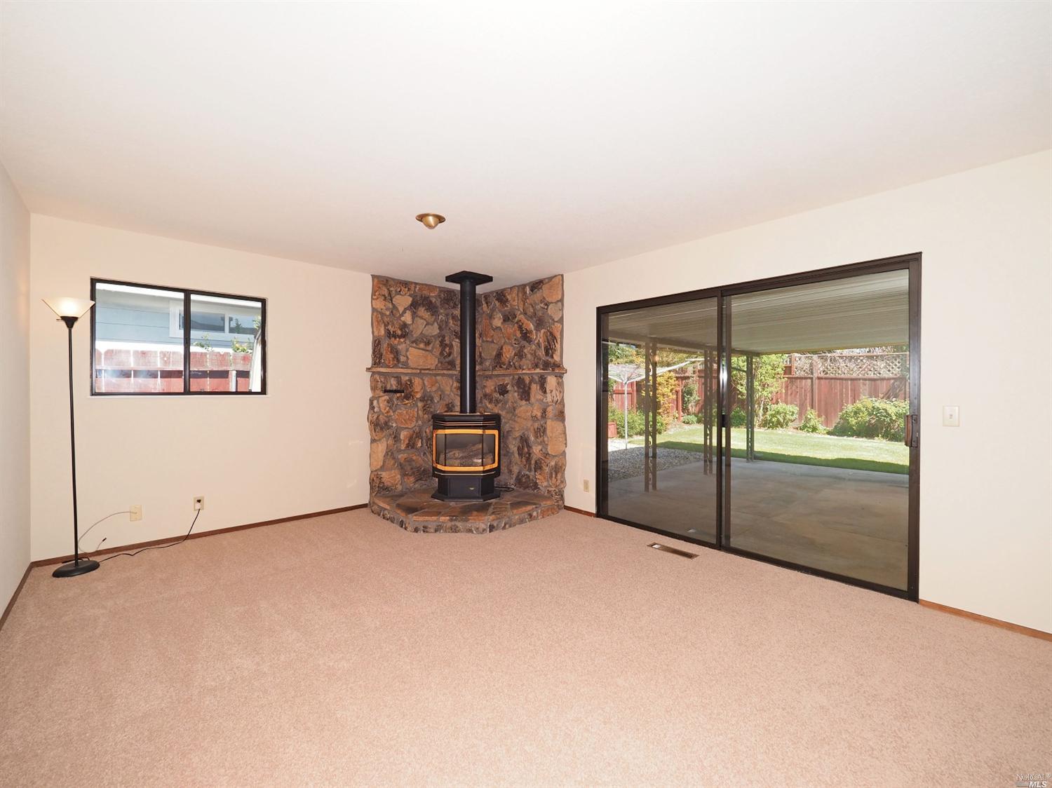461 Eileen Dr, Sebastopol, CA 95472 photo 6