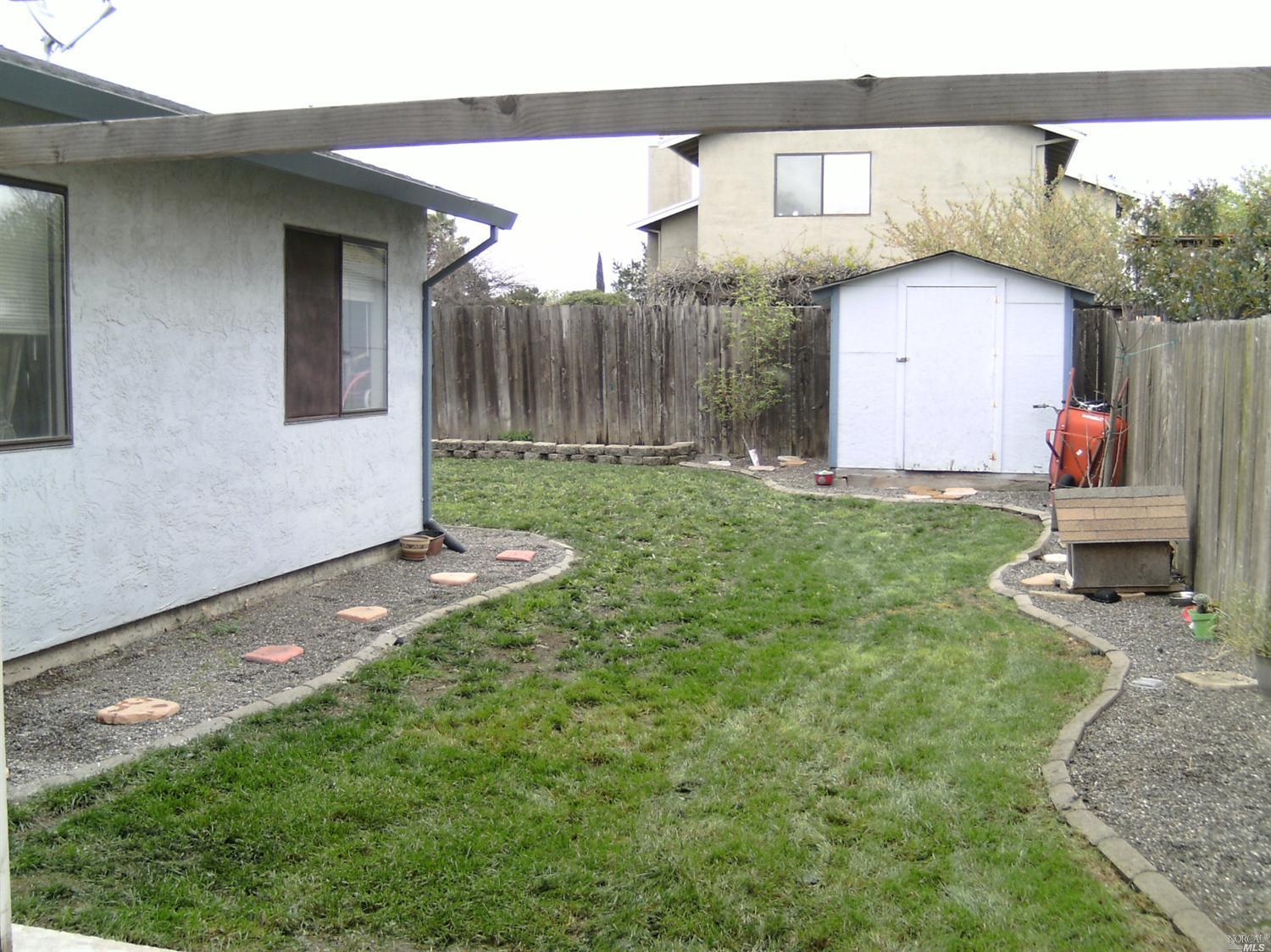 1054 Scott St, Fairfield, CA 94533 photo 8