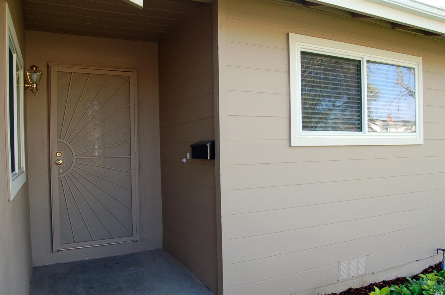 243 Jasmine St, Fairfield, CA 94533 photo 5