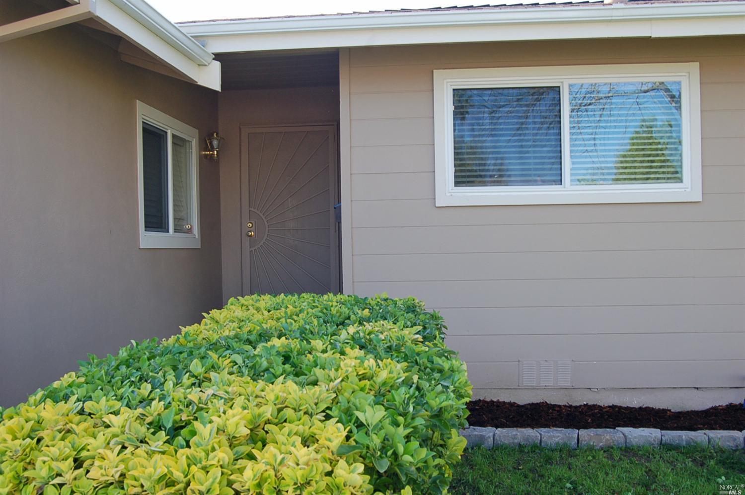 243 Jasmine St, Fairfield, CA 94533 photo 4