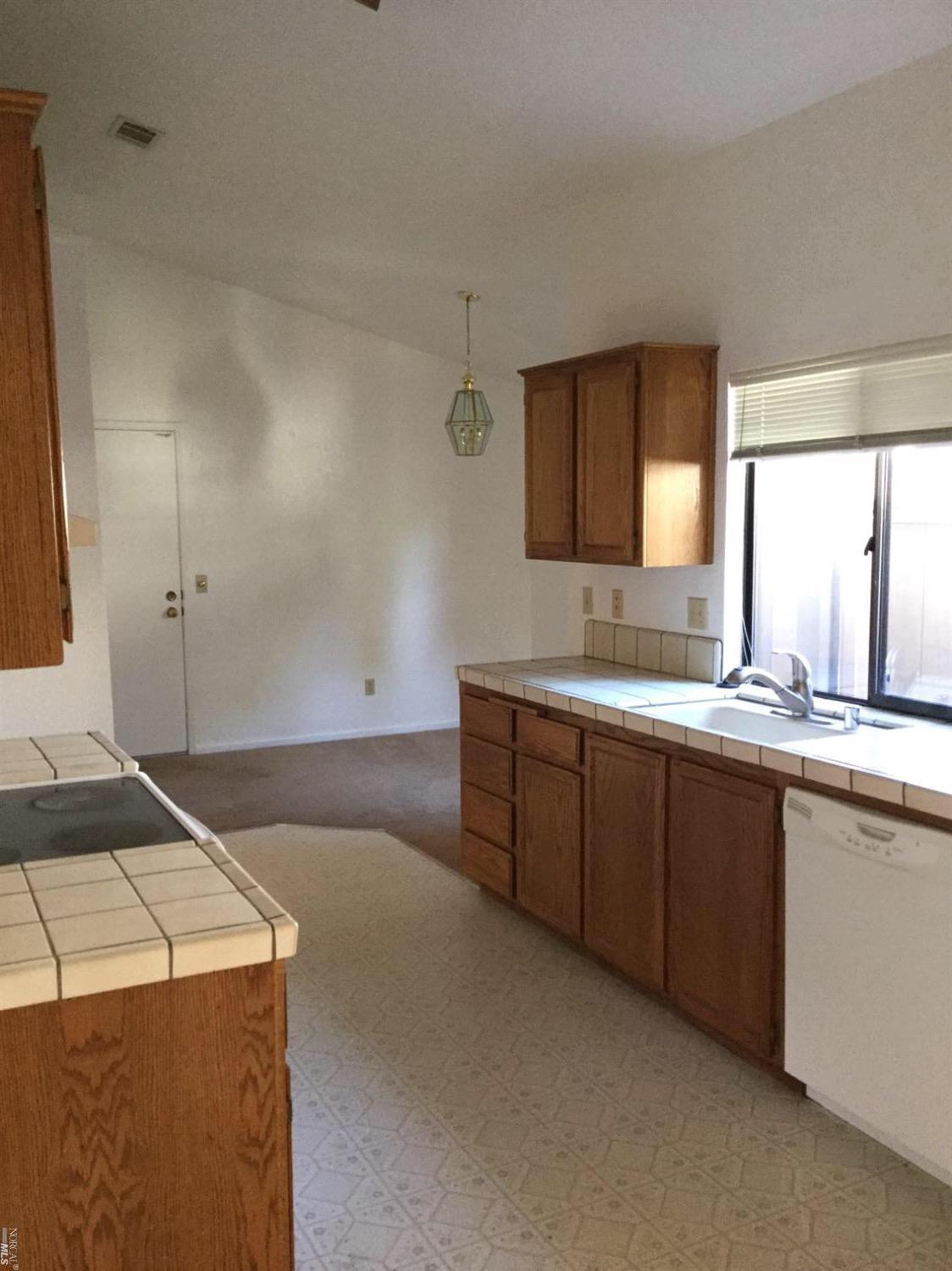 512 Eldridge Ave, Vacaville, CA 95688 photo 9