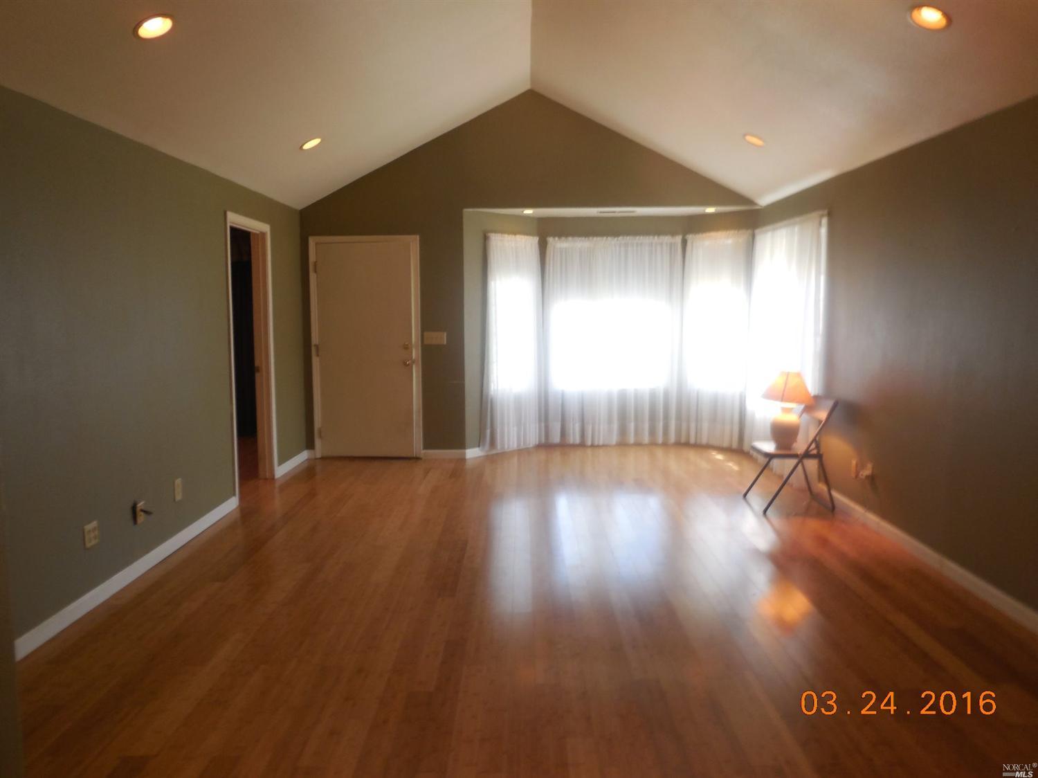 125 12th St, Vallejo, CA 94590 photo 4
