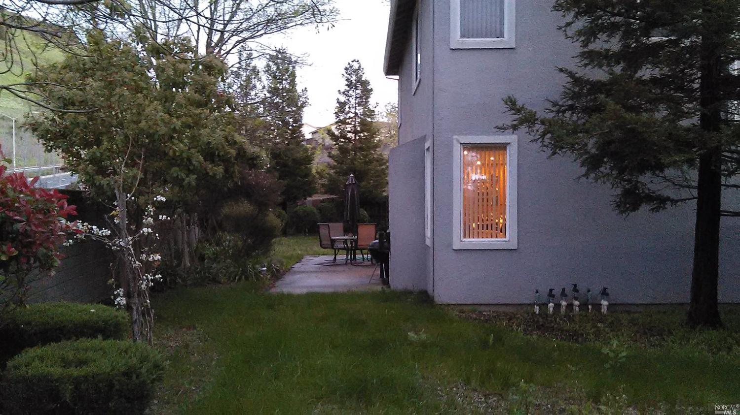 5280 Zinfandel Ln, Vallejo, CA 94591 photo 6