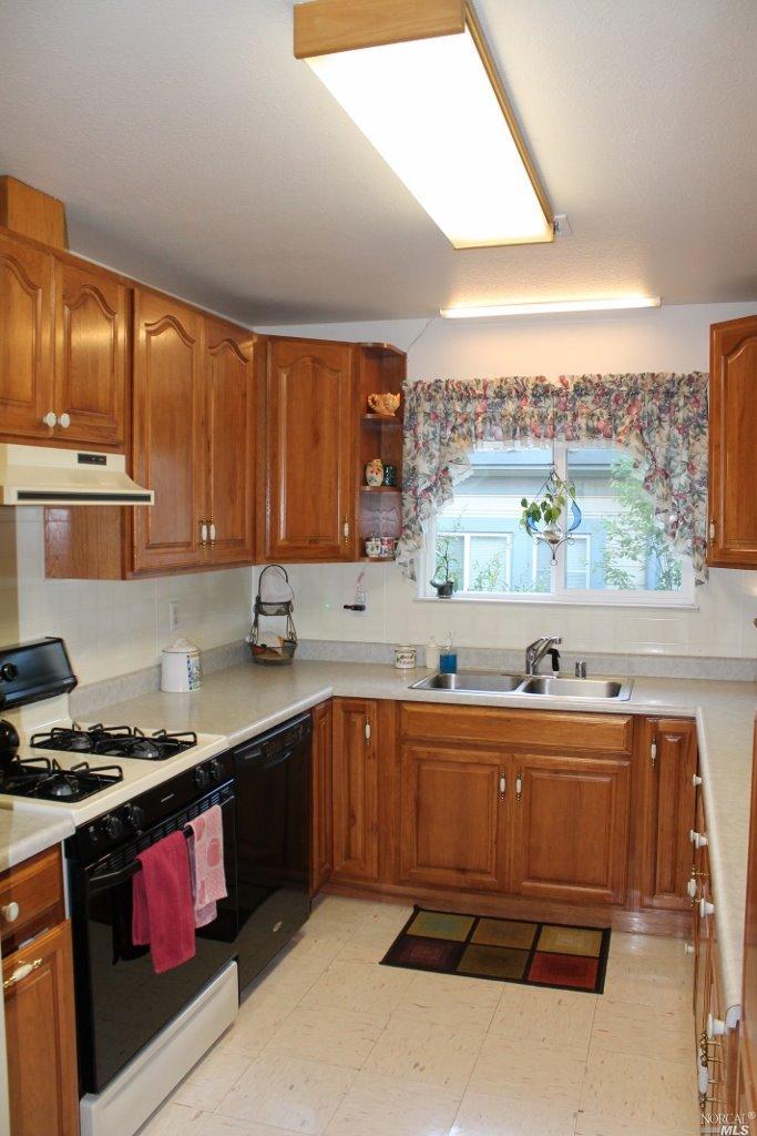 654 Walnut Ave, Ukiah, CA 95482 photo 12