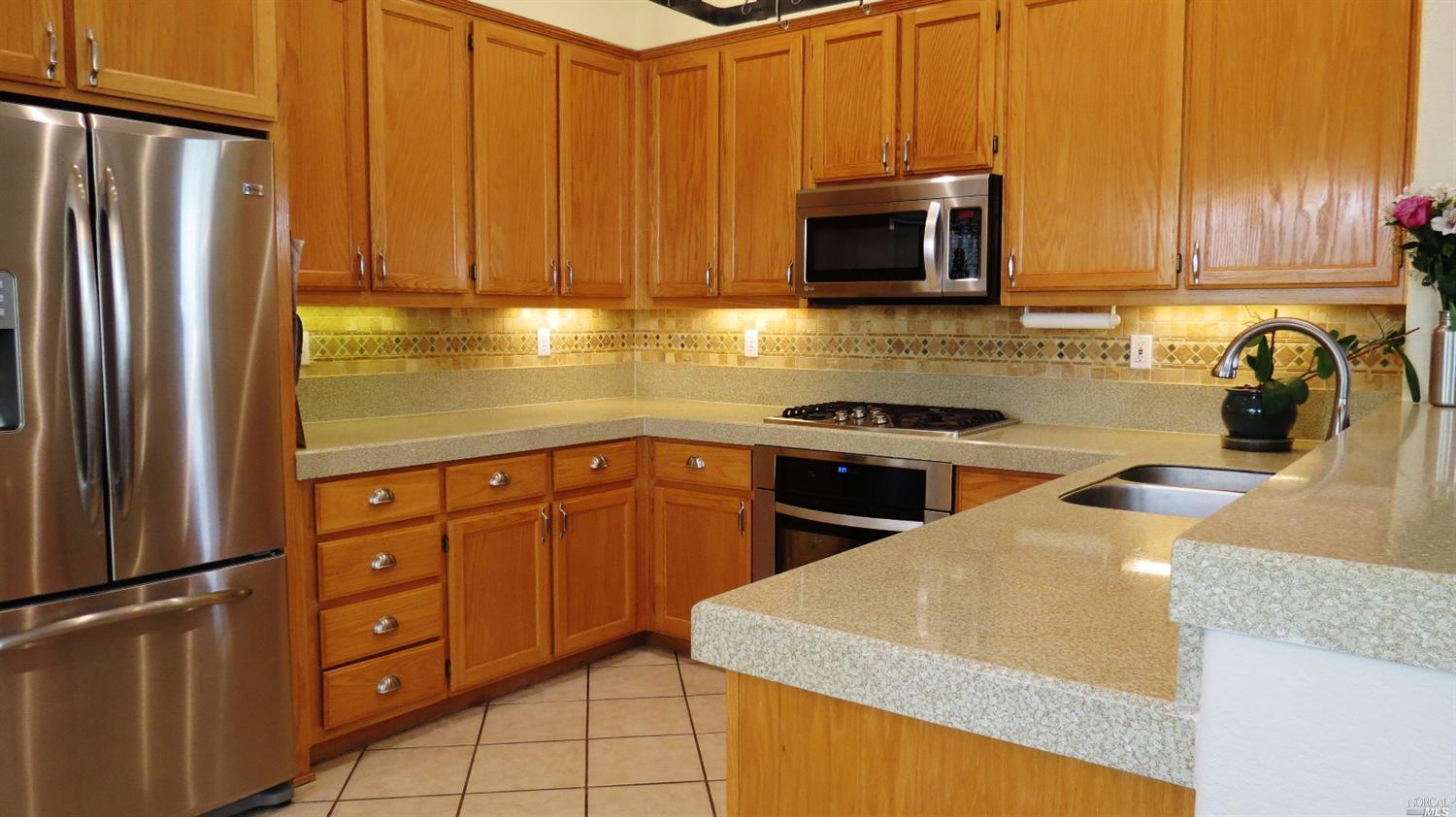 503 Juniper Ln, Windsor, CA 95492 photo 2