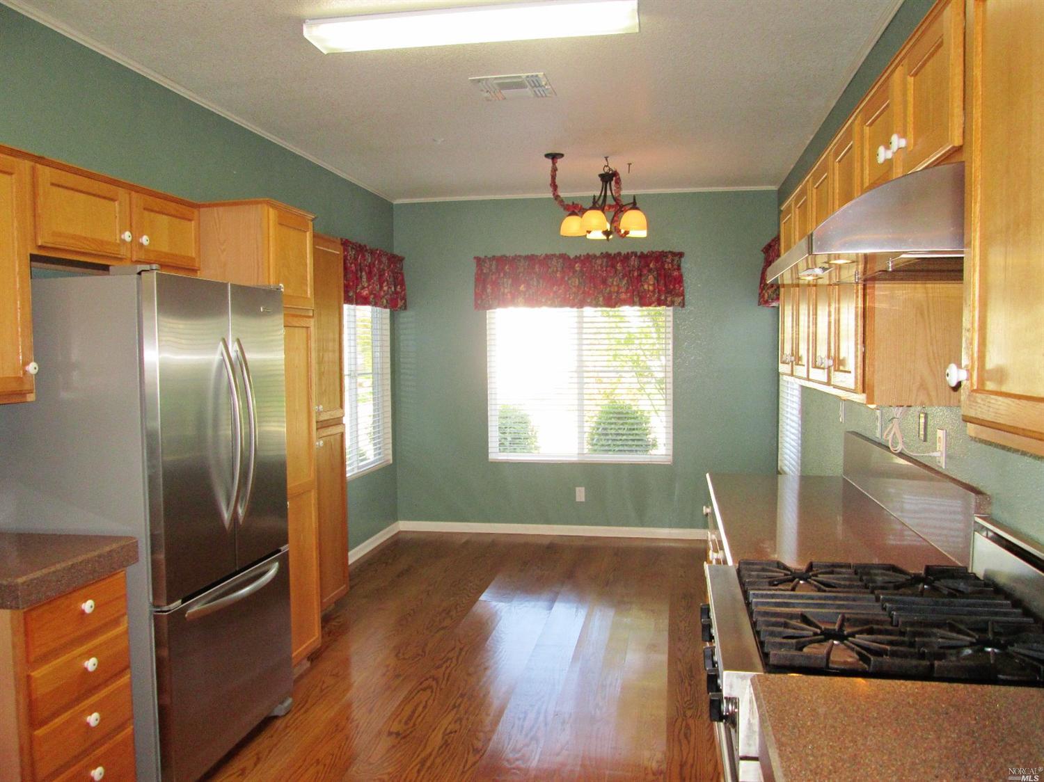 204 Albertz St, Cloverdale, CA 95425 photo 7