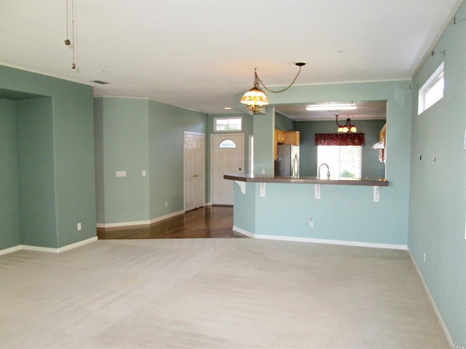 204 Albertz St, Cloverdale, CA 95425 photo 4