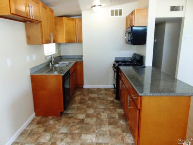1161 Harding St, Fairfield, CA 94533 photo 4