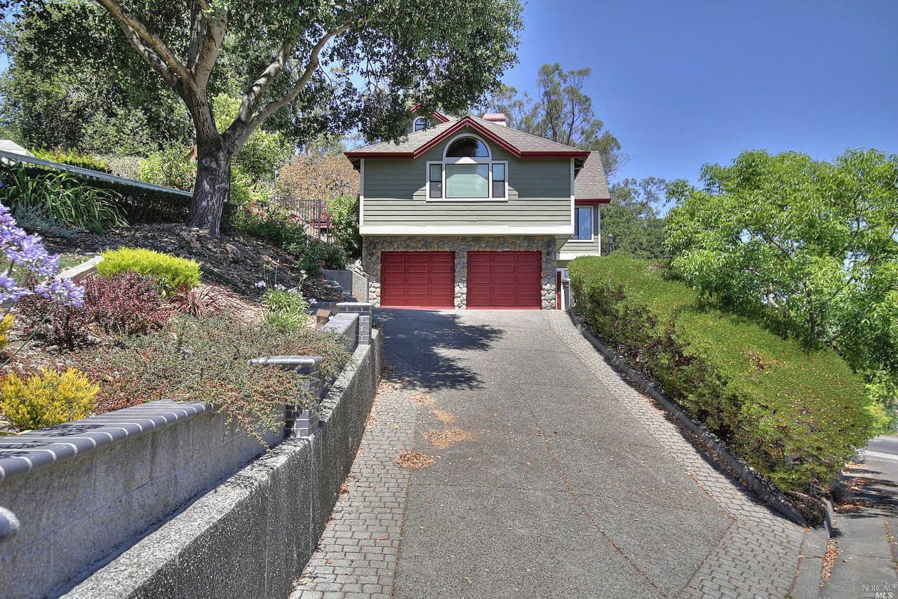 2 Benjamin Ln, Petaluma, CA 94952 photo 3