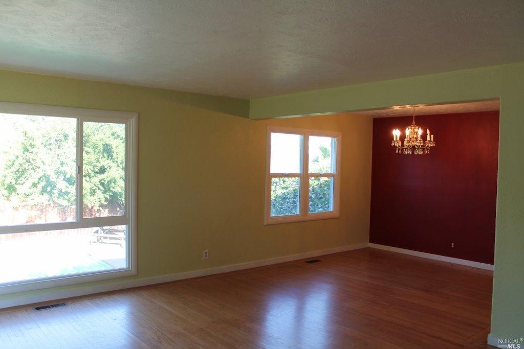 105 Mae St, Ukiah, CA 95482 photo 9