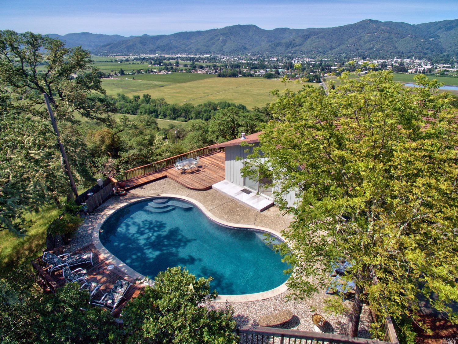 251 View Dr, Ukiah, CA 95482 photo 2