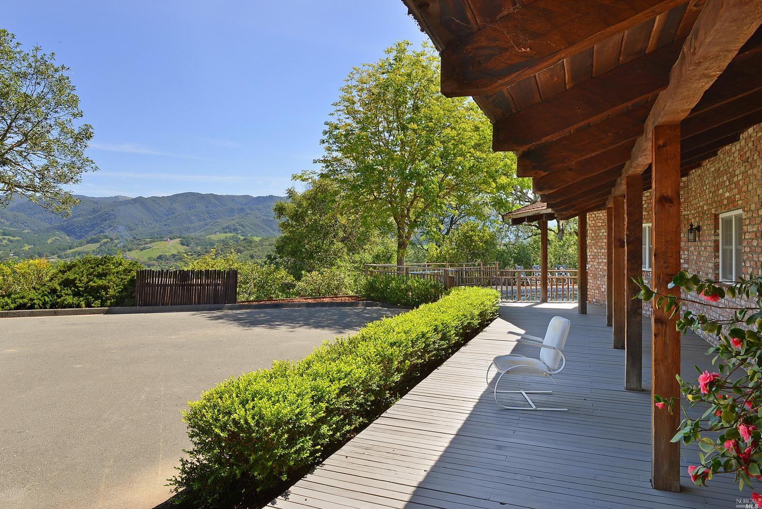 251 View Dr, Ukiah, CA 95482 photo 4