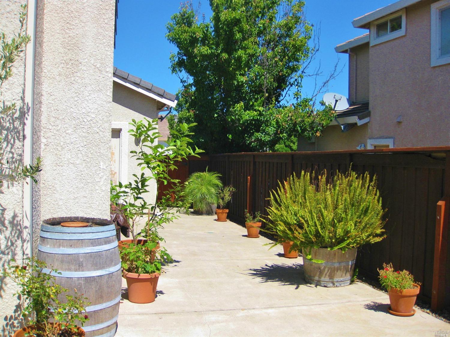 621 Gallery Ct, Fairfield, CA 94534 photo 7
