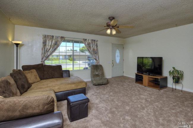 8503 Loretto Ave, Cotati, CA 94931 photo 2