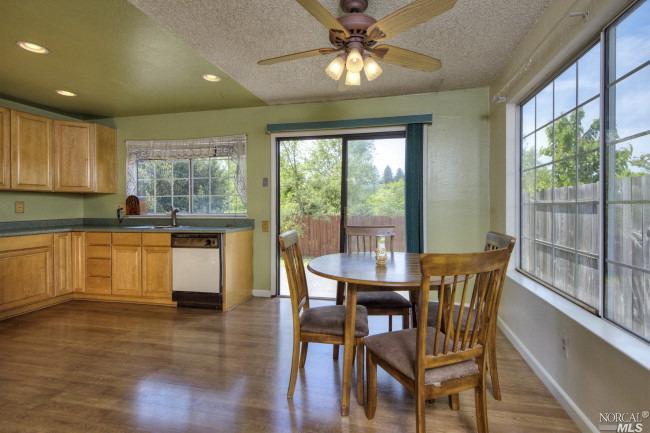 8503 Loretto Ave, Cotati, CA 94931 photo 3