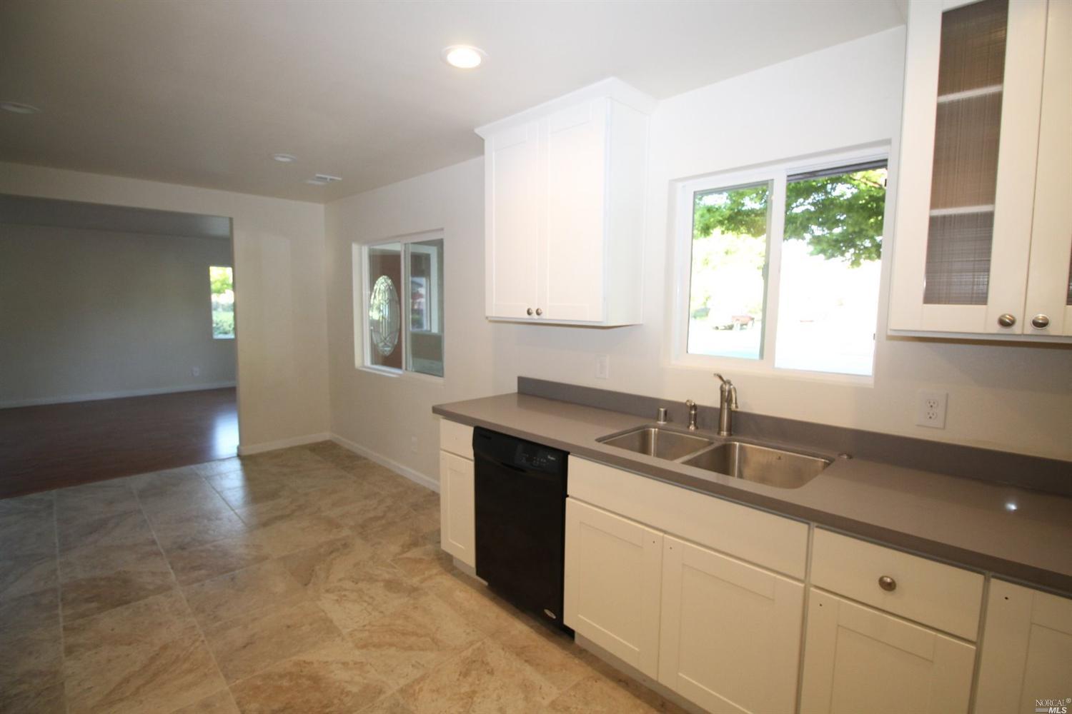 1751 Wright St, Santa Rosa, CA 95404 photo 7