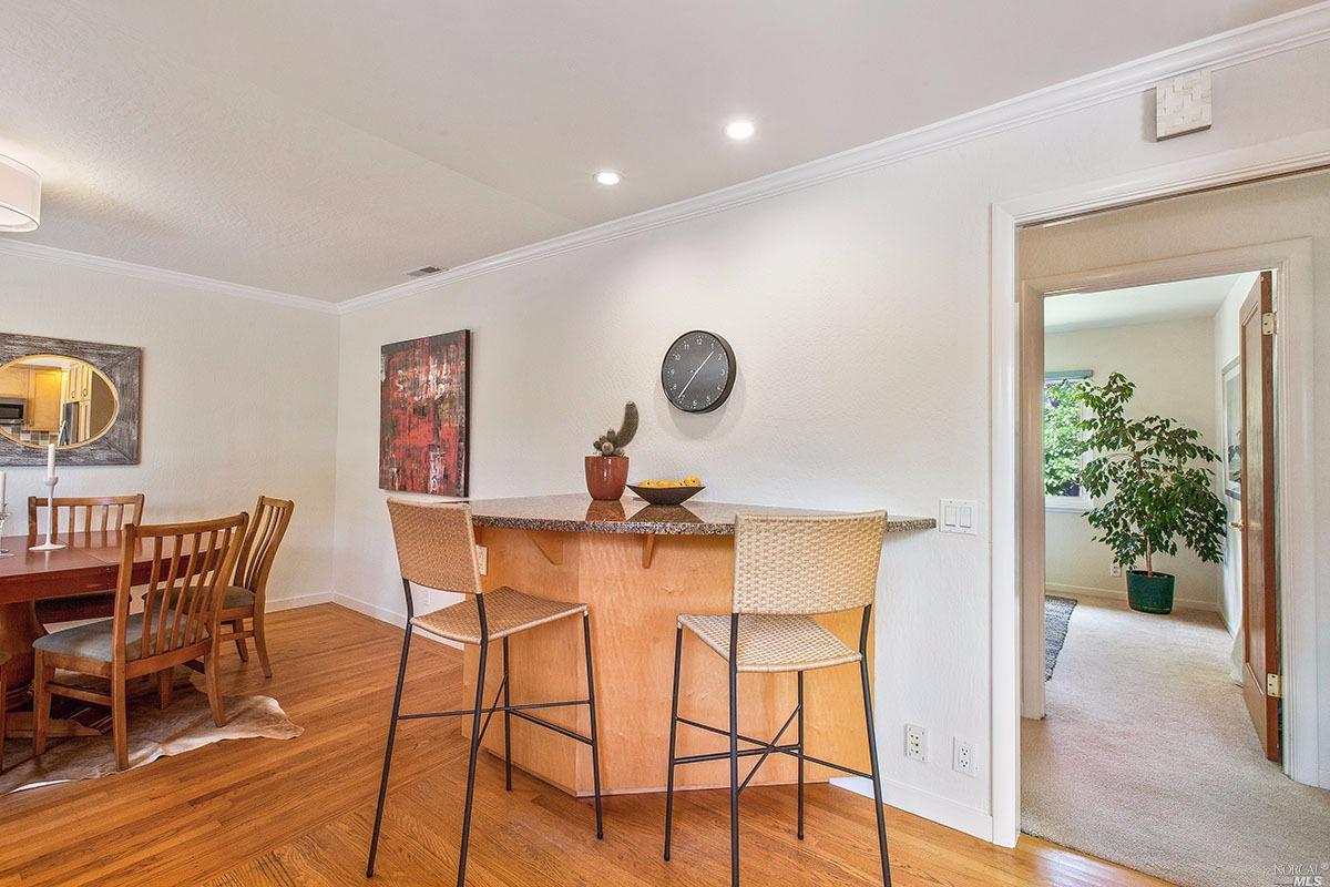 82 Berens Dr, Kentfield, CA 94904 photo 9