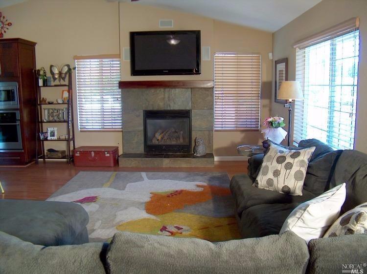 298 Eagle Dr, Cotati, CA 94931 photo 3