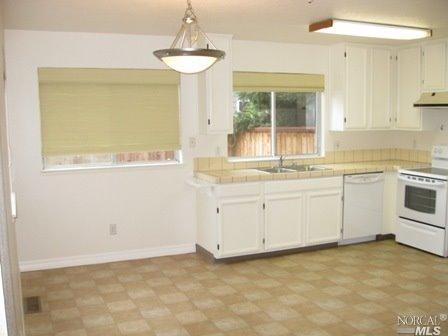 19 Meadowbrook Ct, Cotati, CA 94931 photo 4