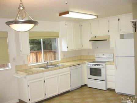 19 Meadowbrook Ct, Cotati, CA 94931 photo 3