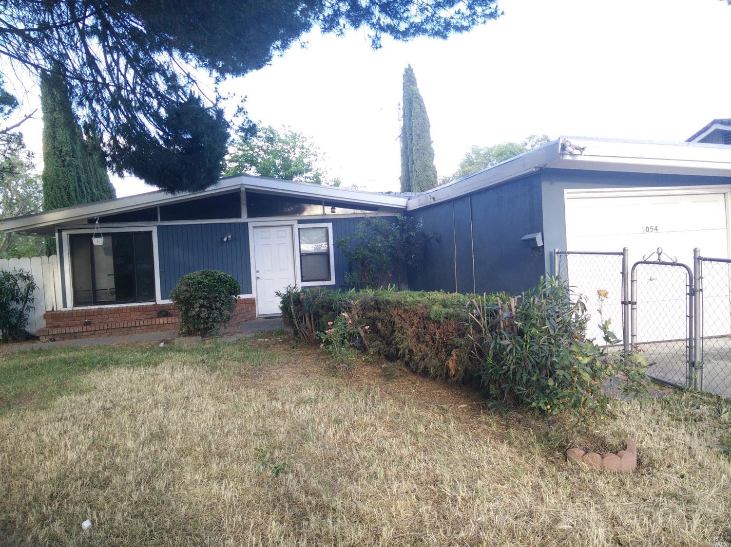 1054 Harding St, Fairfield, CA 94533 photo 2