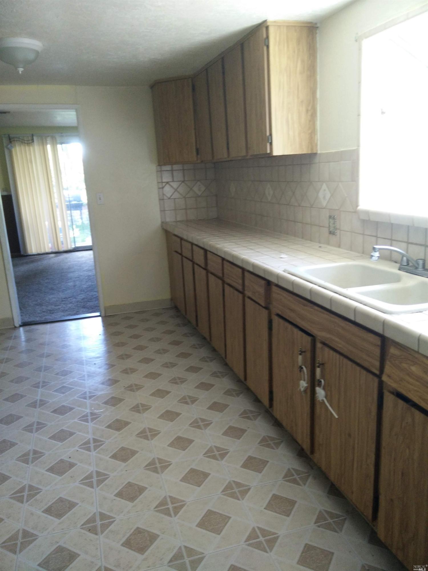 1054 Harding St, Fairfield, CA 94533 photo 10