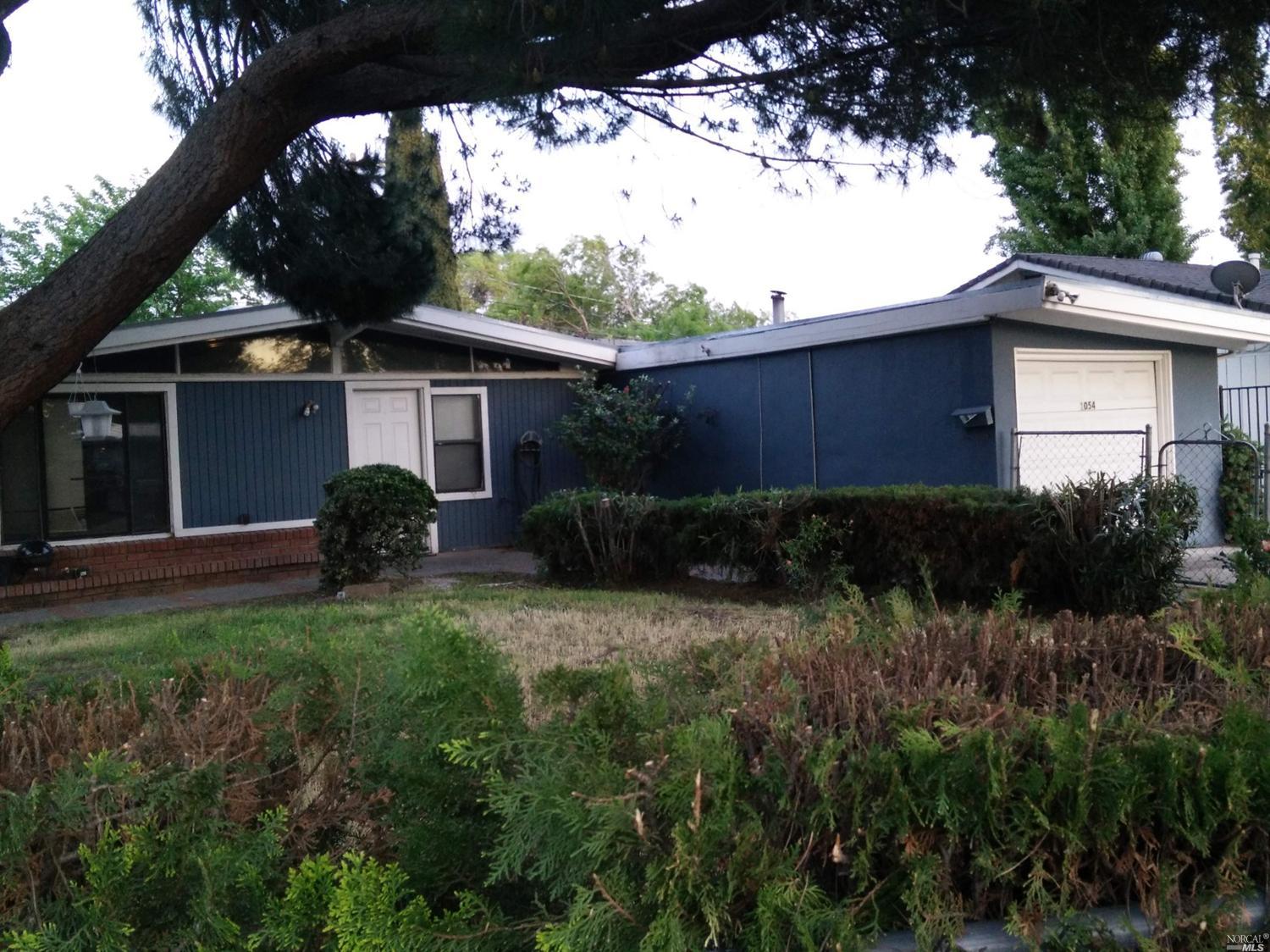 1054 Harding St, Fairfield, CA 94533 photo 1