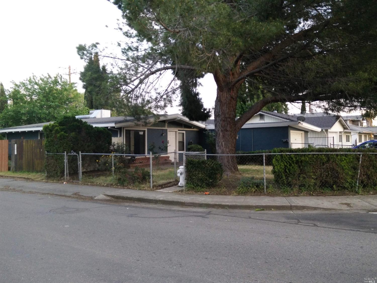 1054 Harding St, Fairfield, CA 94533 photo 4