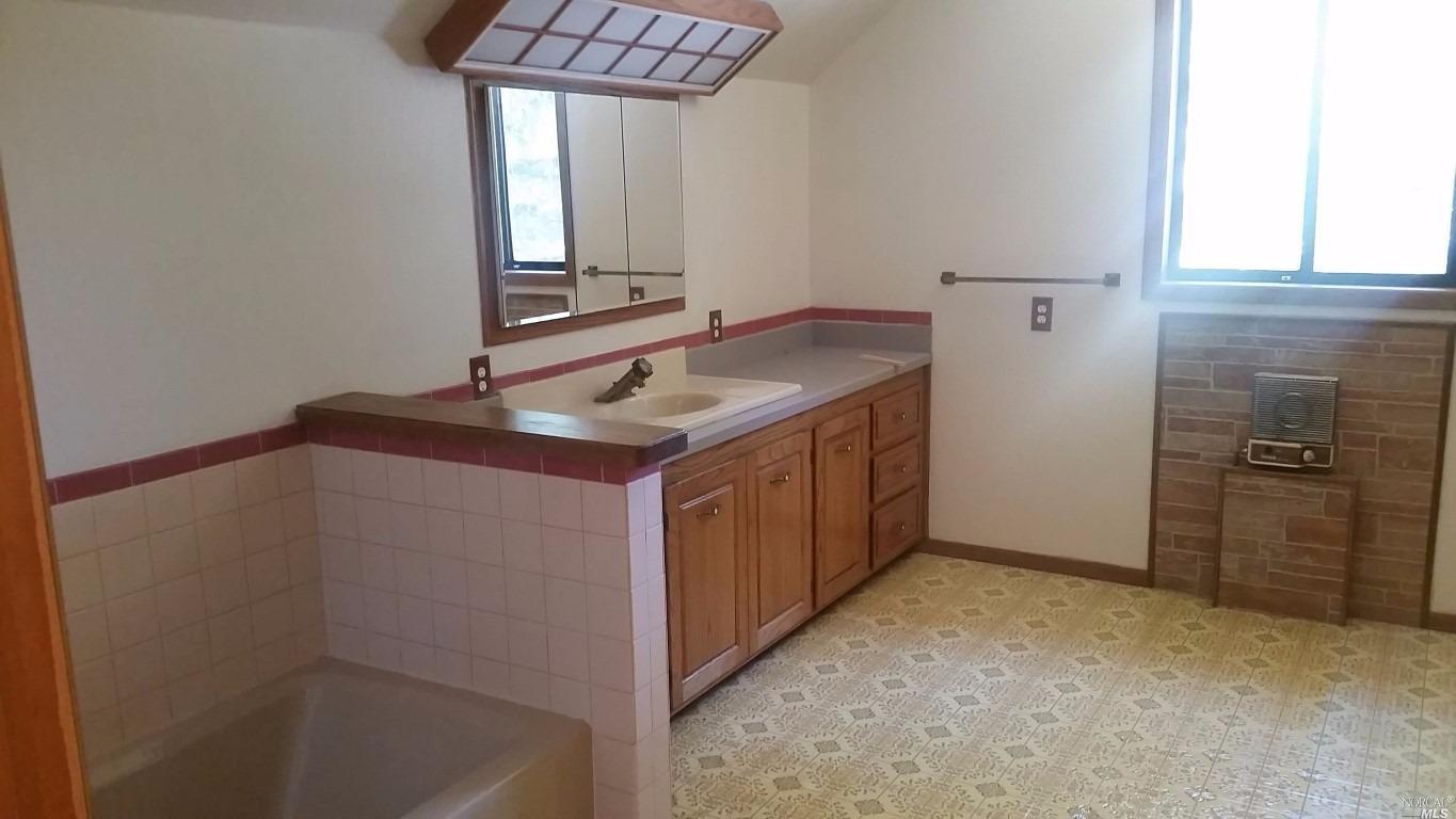 23000 Ridge Rd, Willits, CA 95490 photo 18