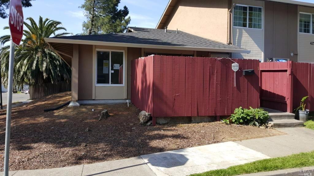425 Baylor Dr #1, Vallejo, CA 94589 photo 1